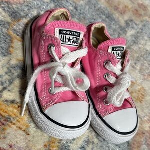 Converse Chuck Taylor All Star Toddler Low Top Sneakers Pink Canvas Size 6
